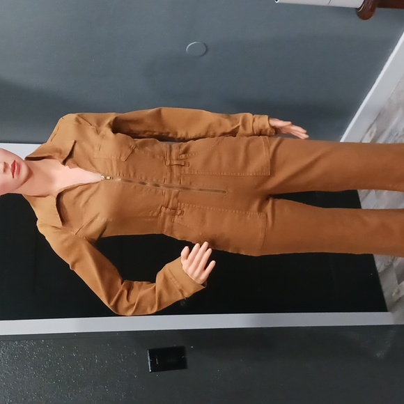 Mumu Women's Camel Long Sleeve Jumpsuit Front Zip Closure Size S - Picture 3 of 15